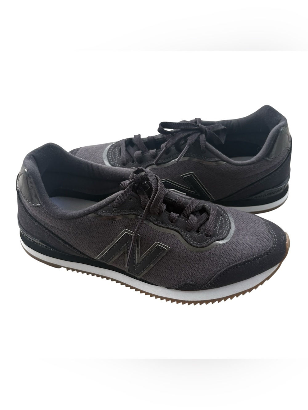 New Balance Women's Sola Sleek V1 Sneakers in Grey Size Women’s 6 Athletic